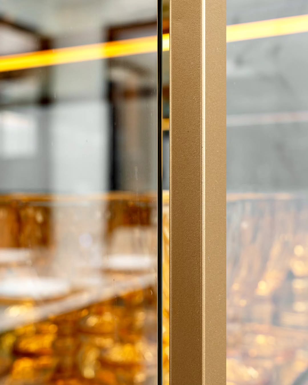 Ambiente com móveis Decoraço — Design contemporâneo